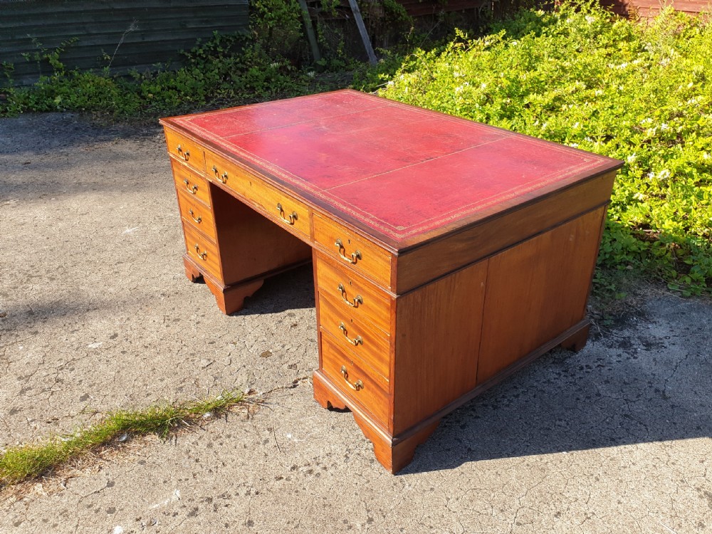 Large mahogany pedestal partners desk View V