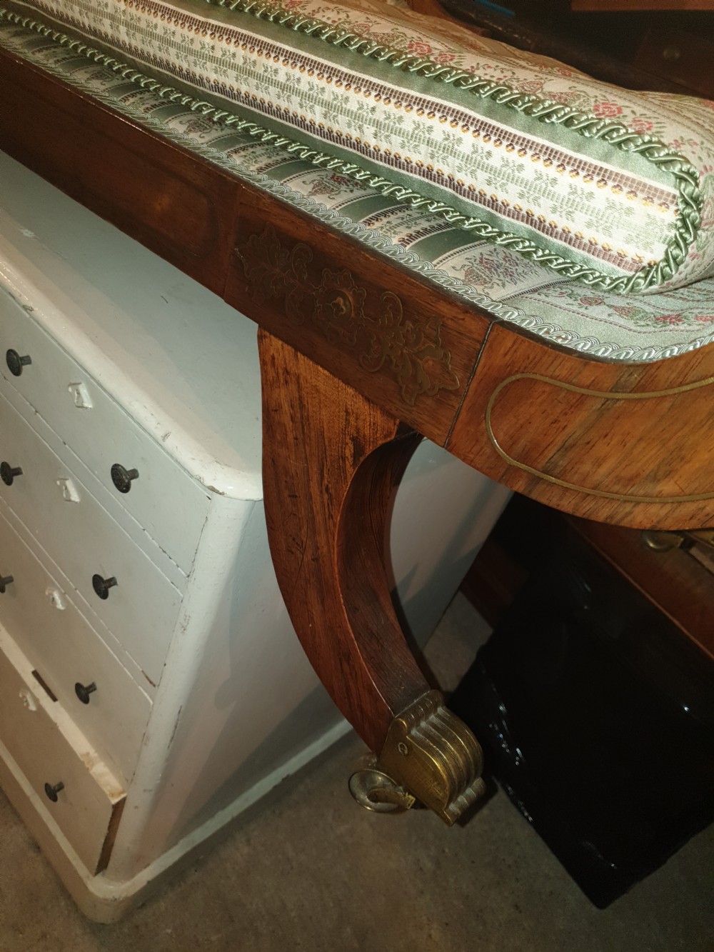Large Regency brass inlaid rosewood chaise longue View VII