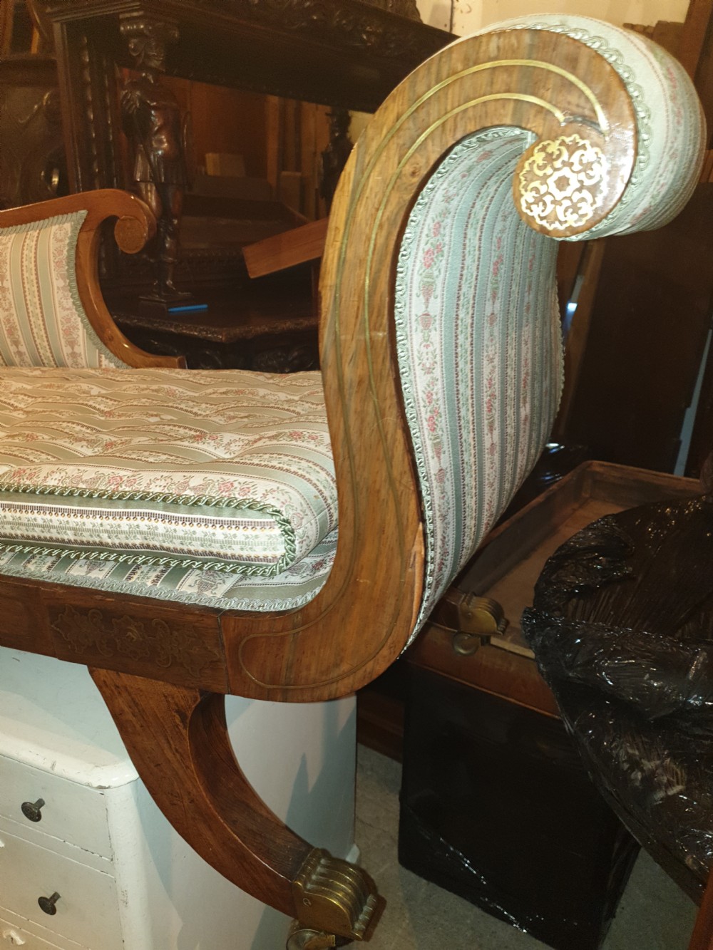 Large Regency brass inlaid rosewood chaise longue View IX