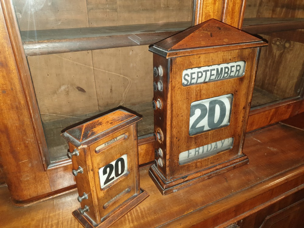 2 early 20th century desk calendars  View II