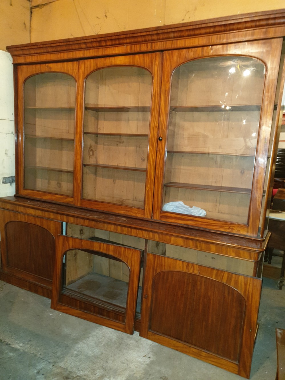 Large Victorian mahogany library bookcase with sliding doors  View VII