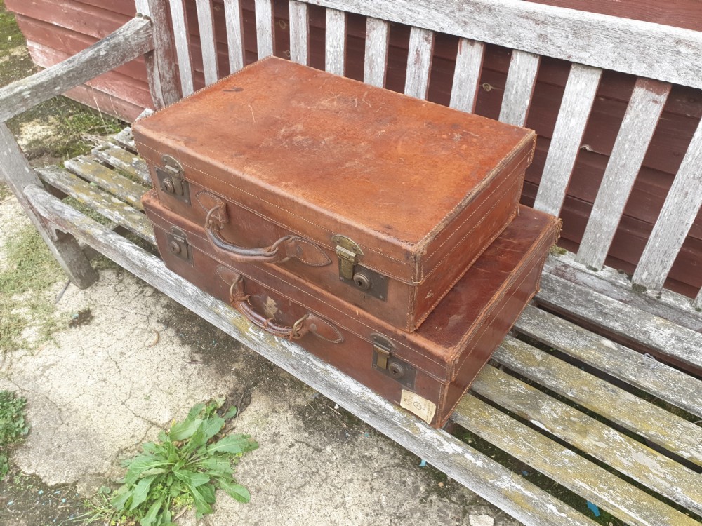 2 leather suitcases  View II