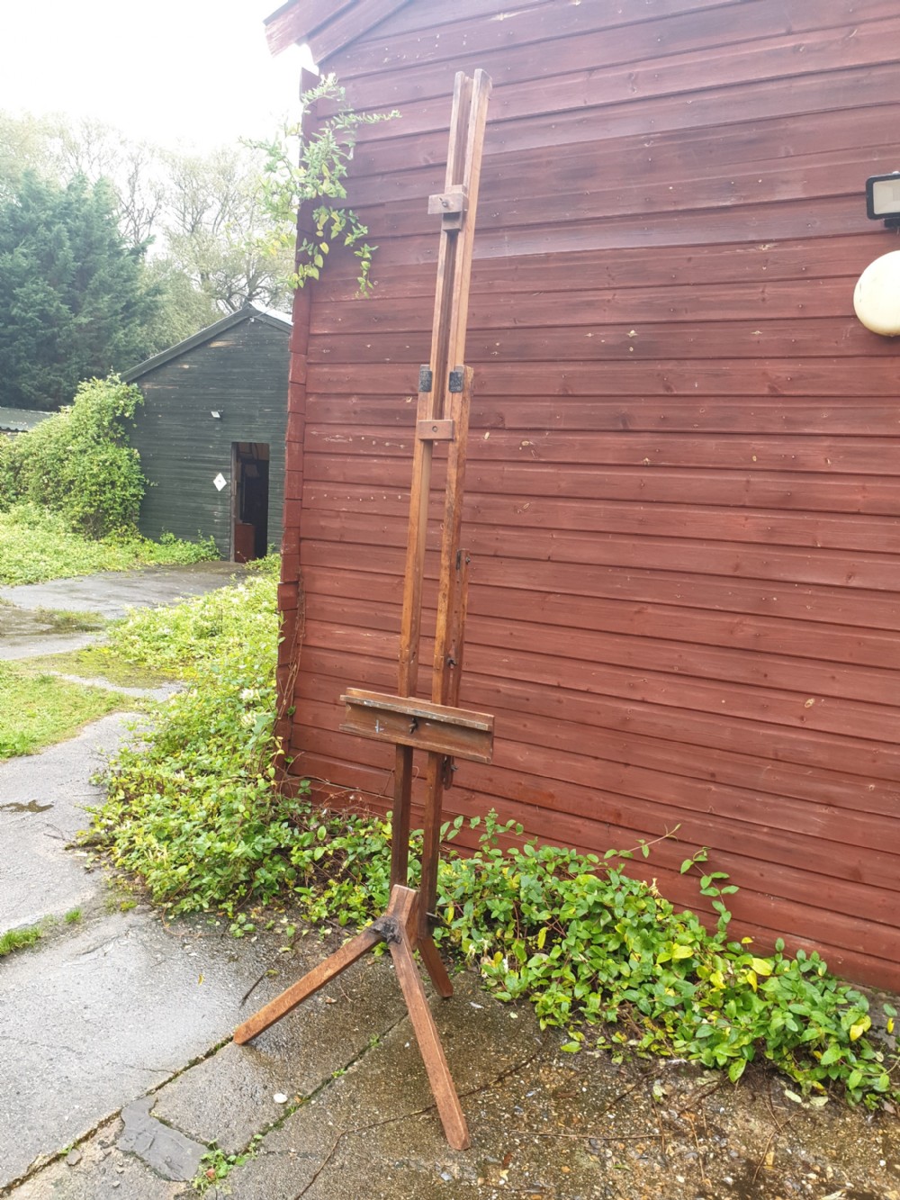 All singing and dancing artists travelling painting easel 
