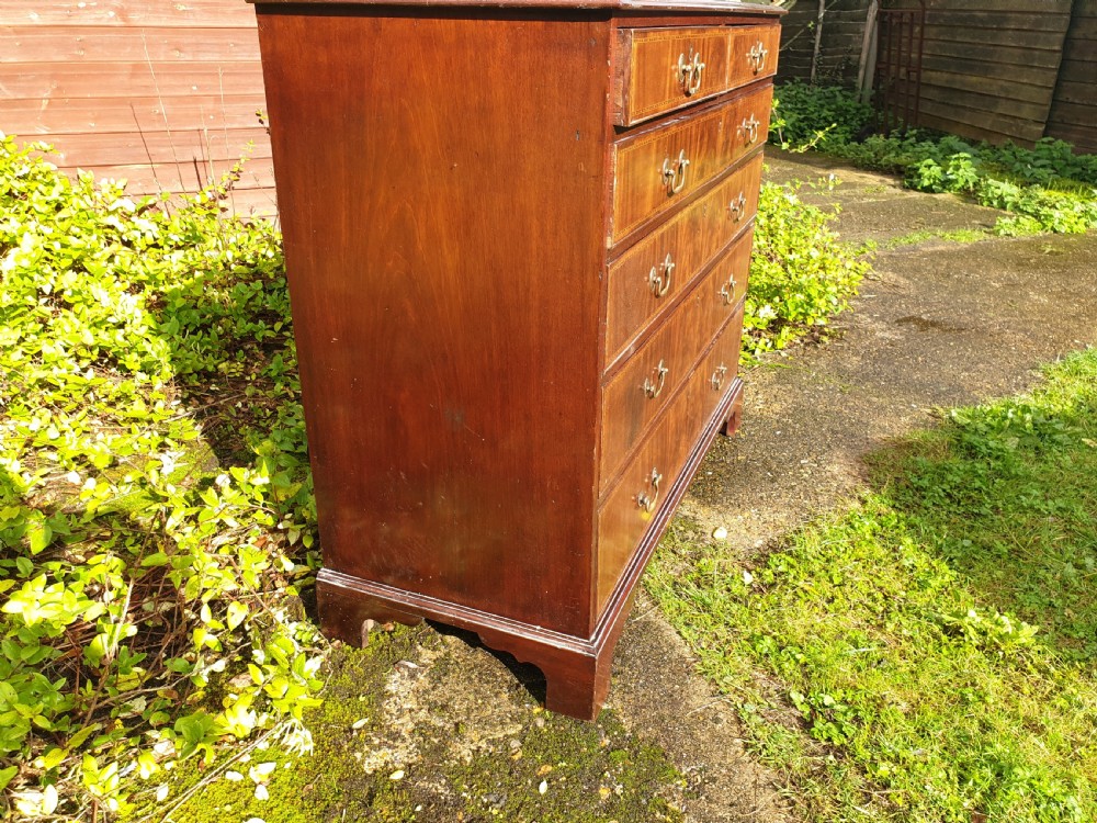 Early 19th century inlaid mahogany chest of drawers  View V