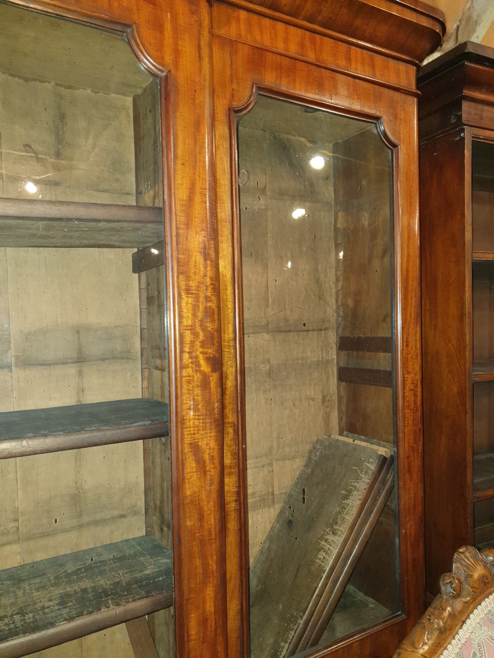 Victorian mahogany breakfront bookcase. View VII