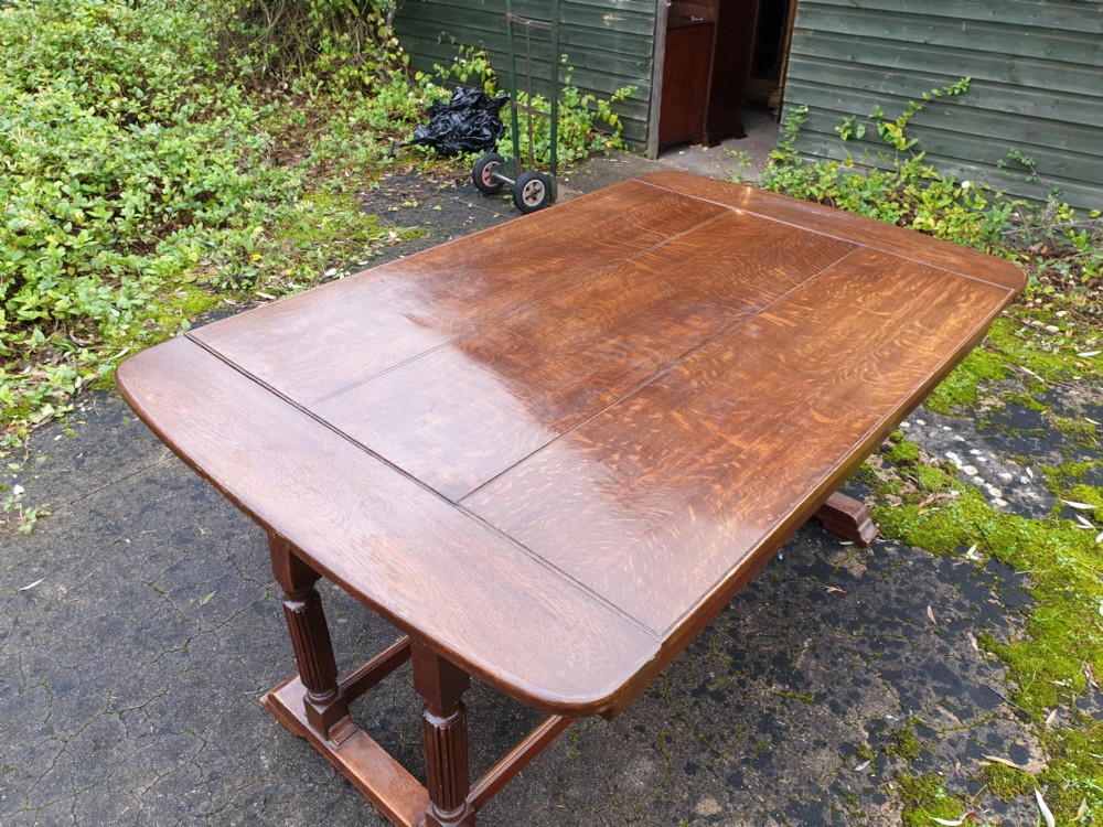 Unusual oak combined dining table sofa View V