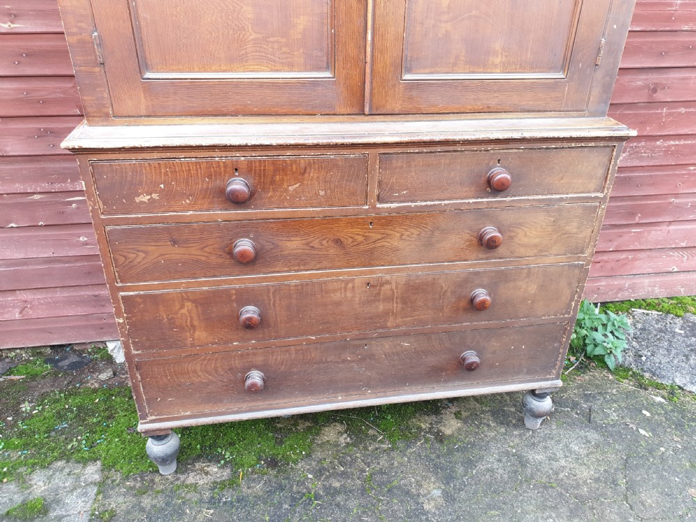 Good totally original early Victorian scumbled pine linen cupboard  View III