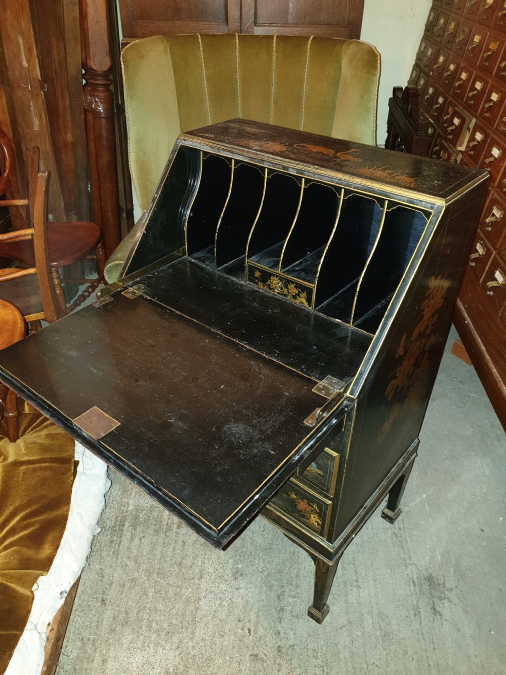Early 20th century lacquered bureau View III