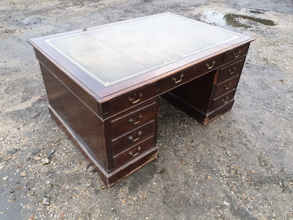 Mahogany kneehole pedestal writing desk View VI