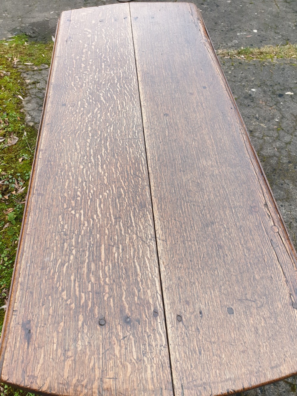 Large 8 seater late Georgian gate leg dining table  View VII