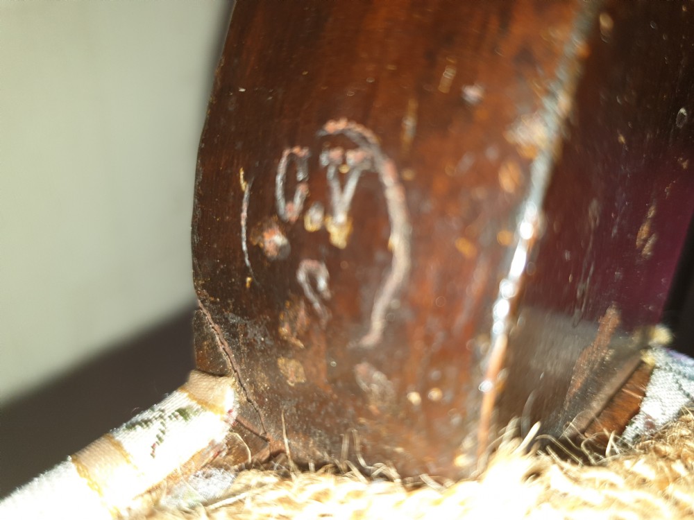 Upholstered easy armchair View V