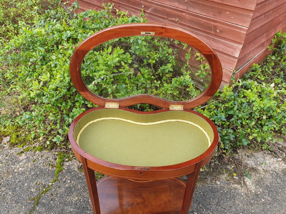 Edwardian inlaid bijouterie display table View II