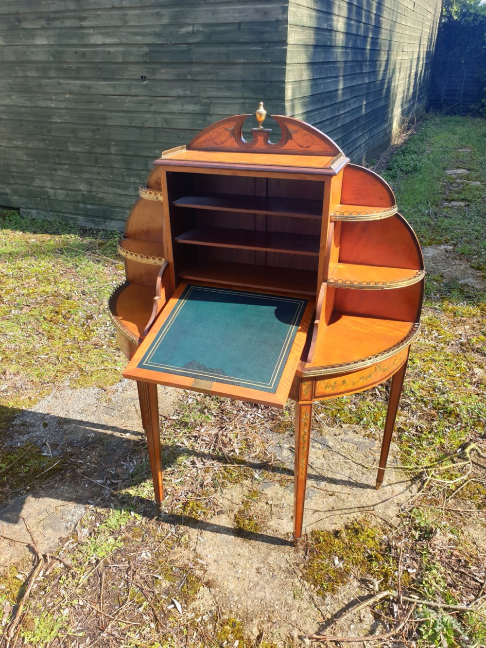 Late Victorian decorated Satinwood Bonjour Du Jour. View IX