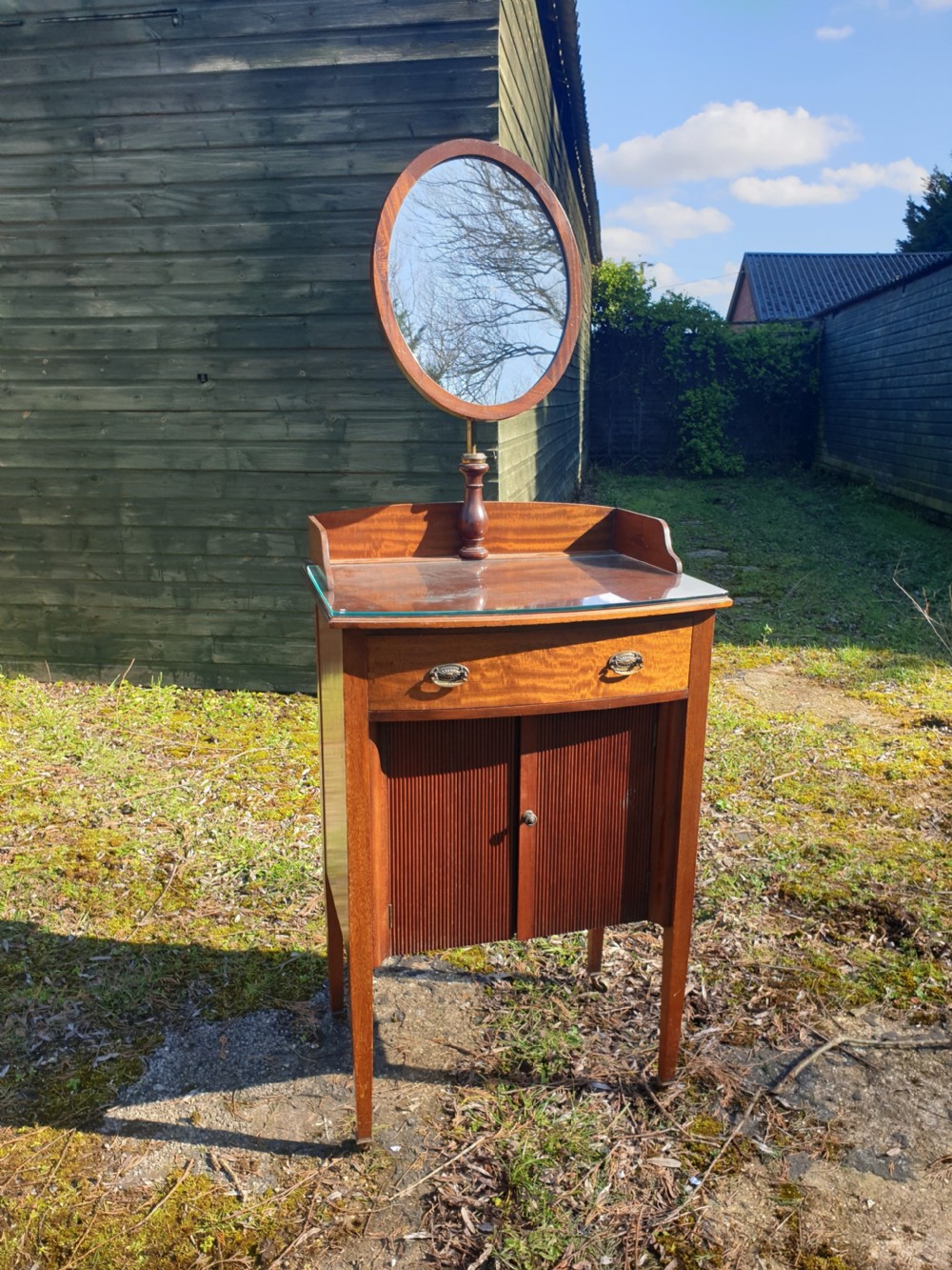 Edwardian mahogany adjustable shaving stand. View IV
