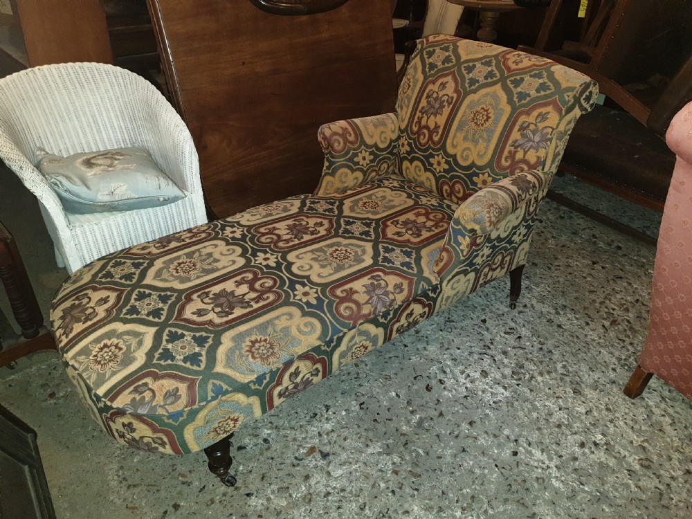 Late Victorian upholstered day bed