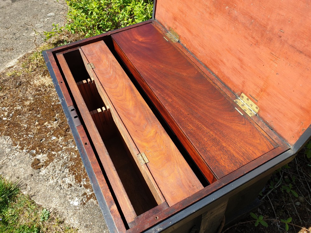 Good well fitted Victorian workmen's tool chest. View VII