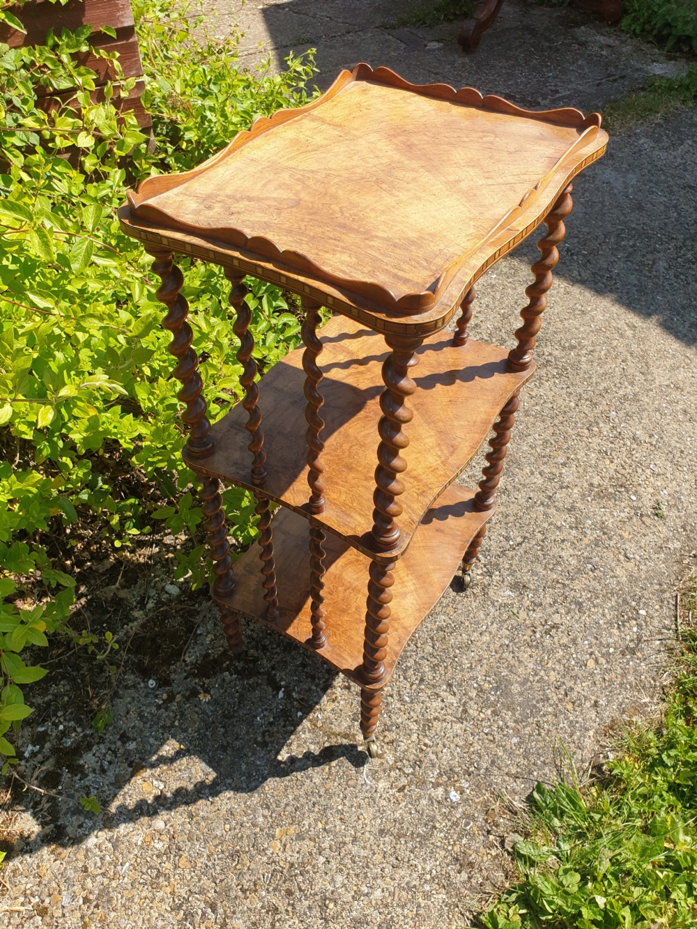 Pretty 19th century 3 tier etagere  View II