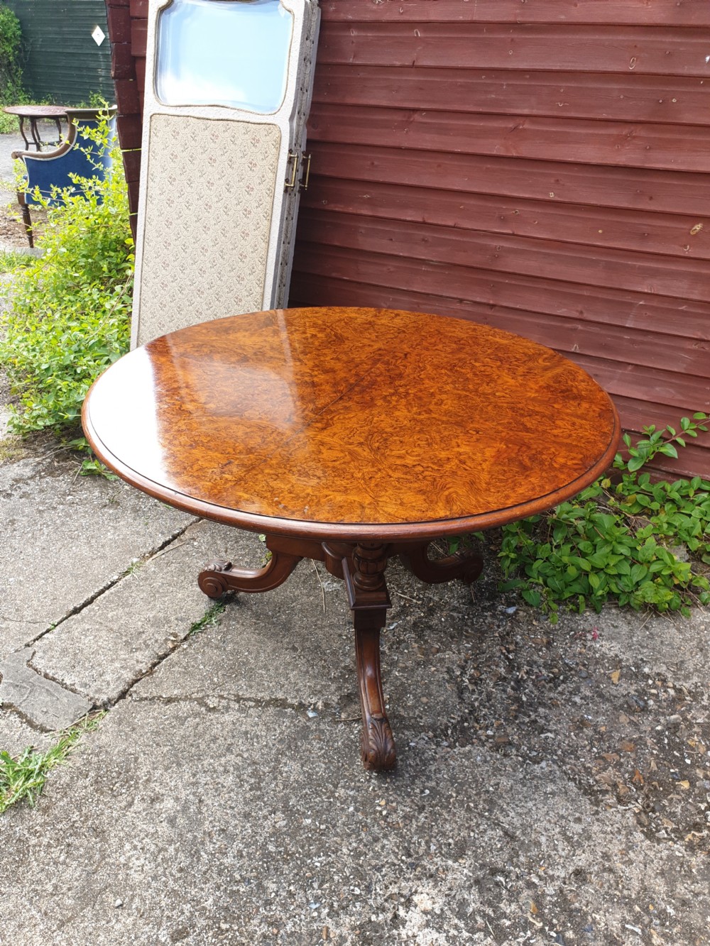 Mid Victorian walnut circular centre table. View V
