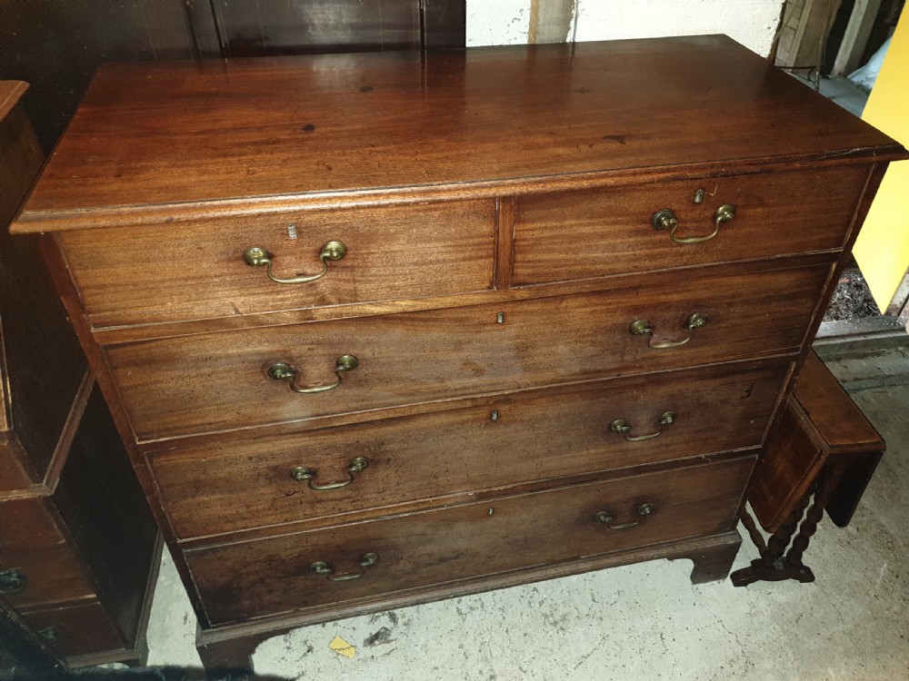 Good practical late Georgian mahogany chest of drawers 