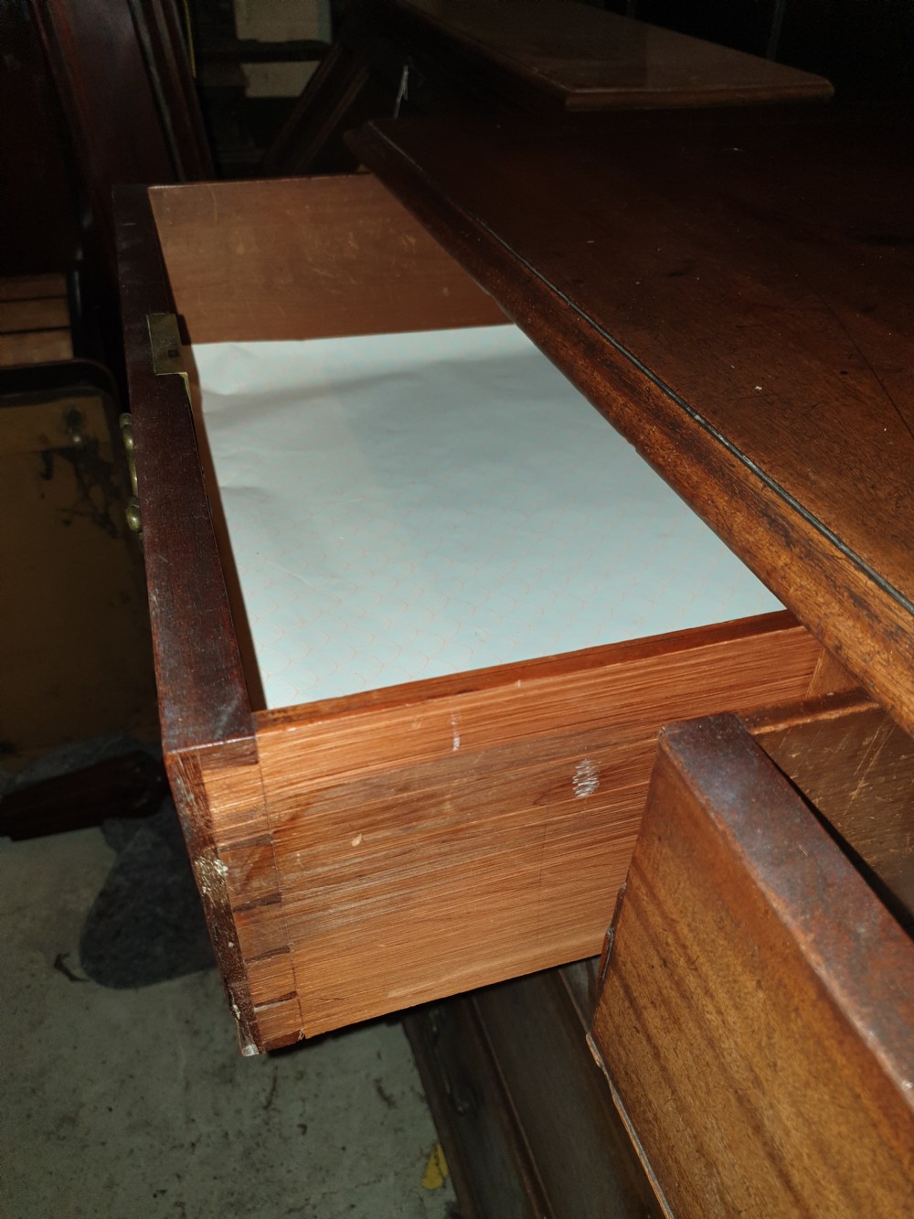 Good practical late Georgian mahogany chest of drawers  View V