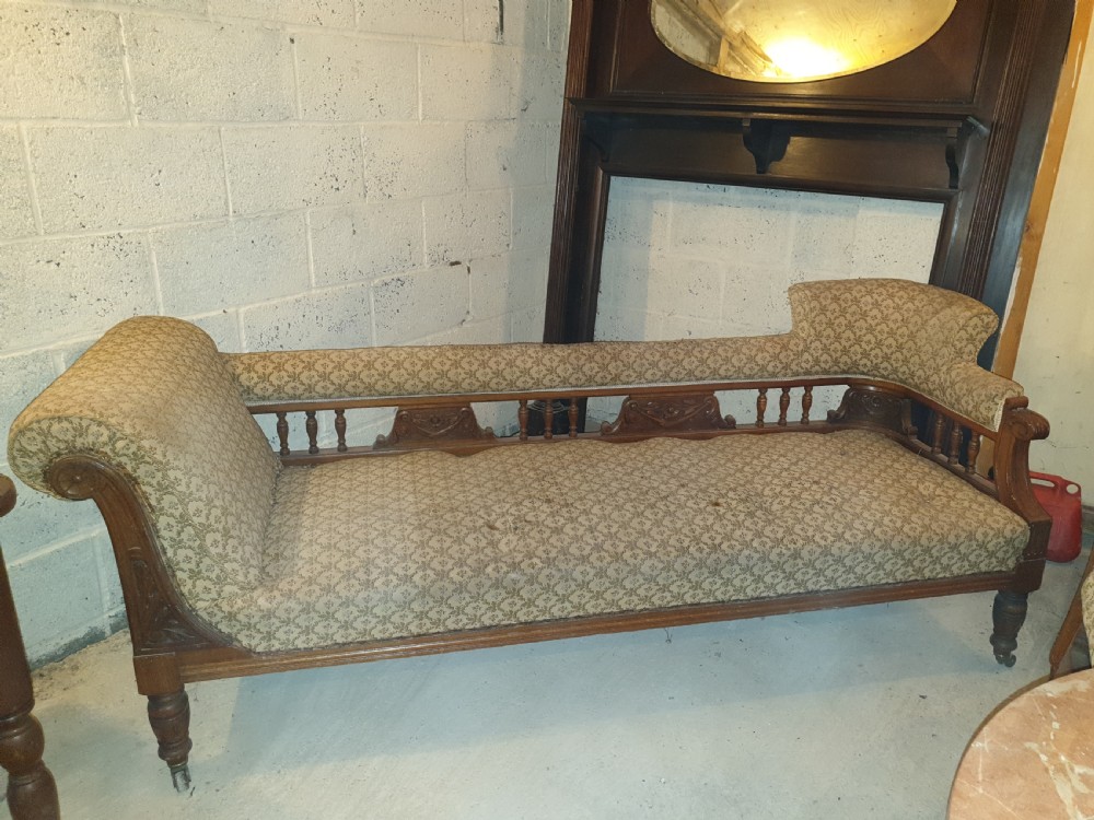 Large Late Victorian oak frame chaise Longue  View II