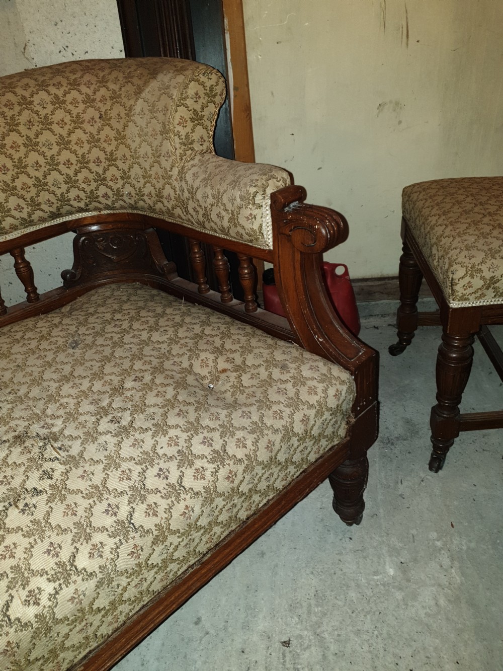Large Late Victorian oak frame chaise Longue  View IV