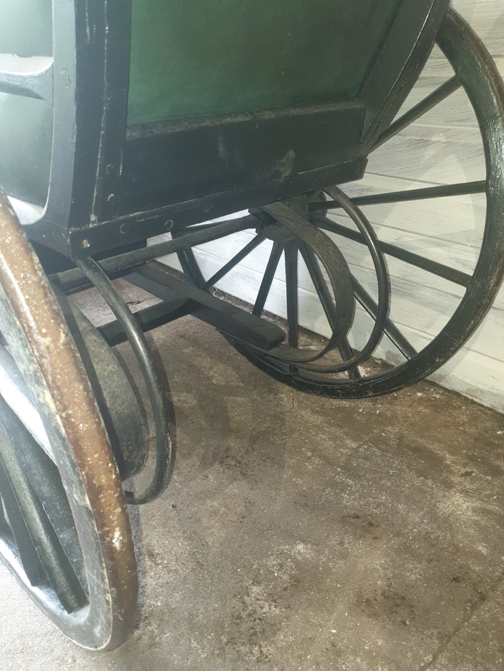 Large 19th century bath chair View VI