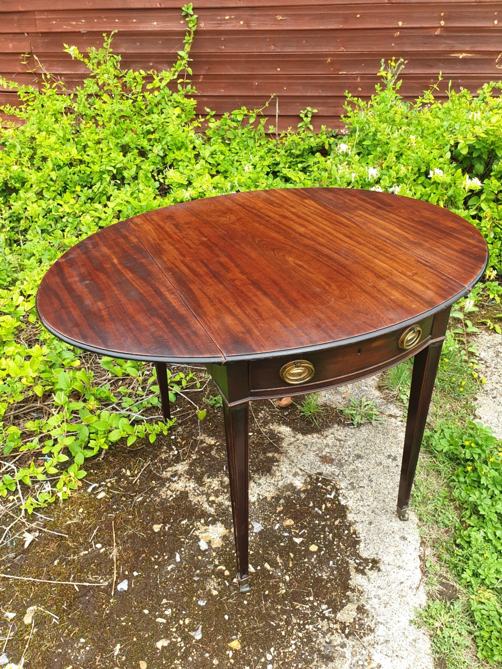 Small late Georgian mahogany pembroke lamp table. View II