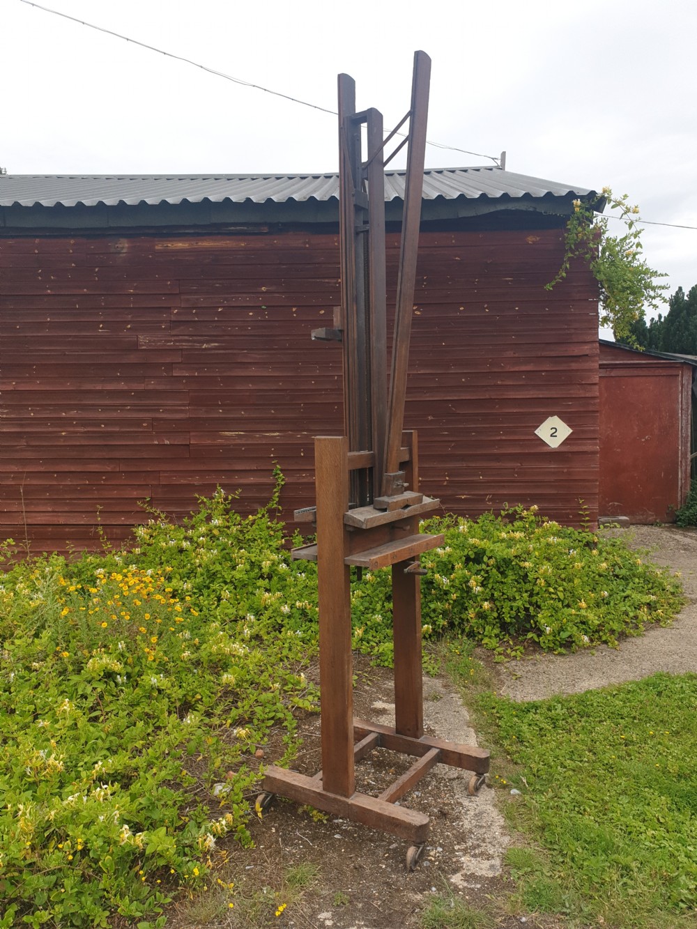 Large usual double sided oak picture easel
