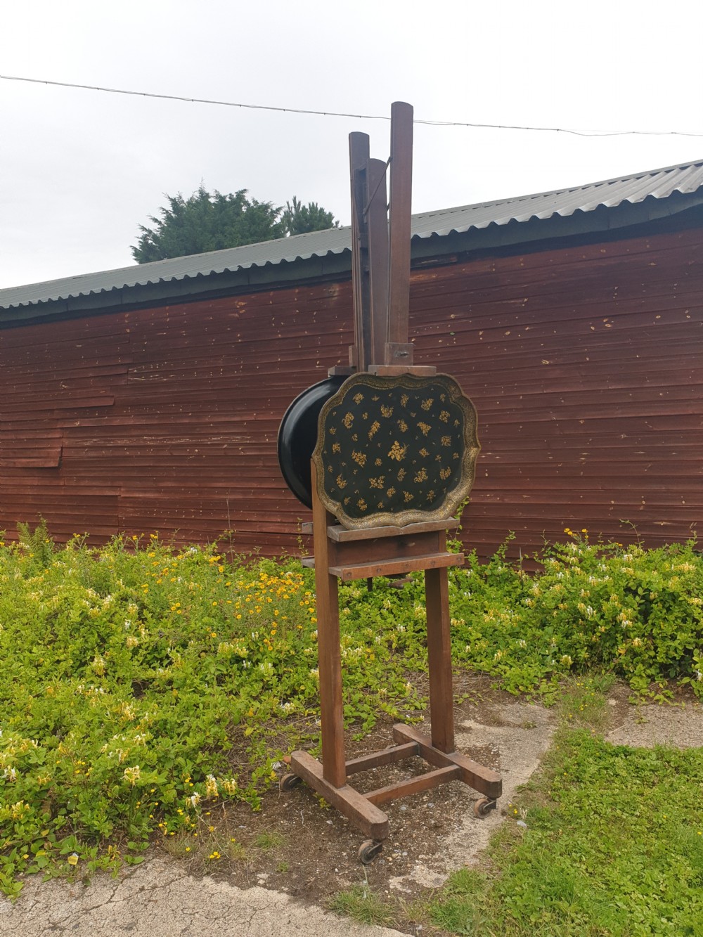 Large usual double sided oak picture easel View IV