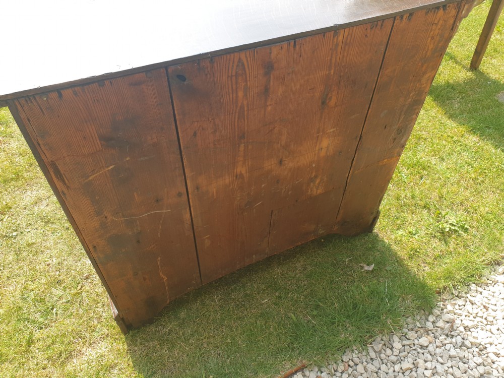 Antique compact oak chest of drawers View III