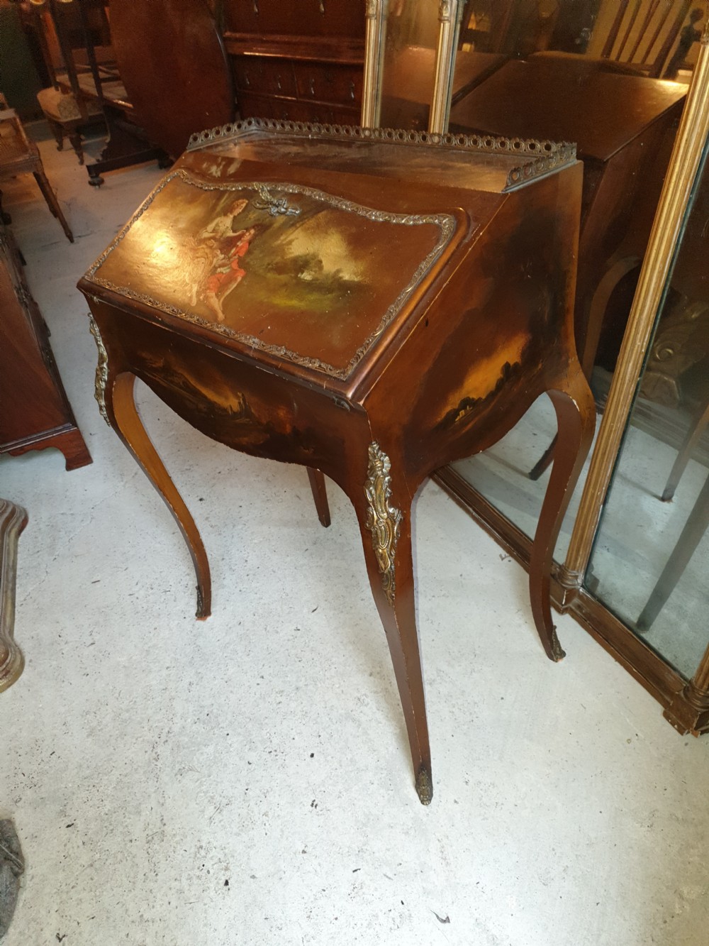 Decorative bureau de dame View IV