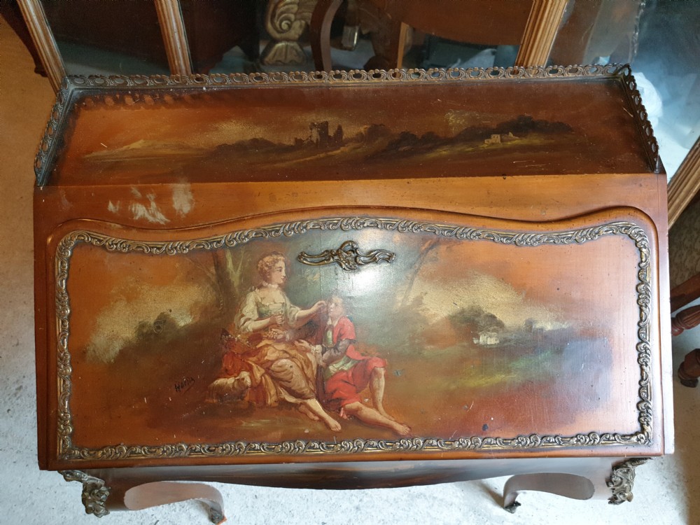 Decorative bureau de dame View VI