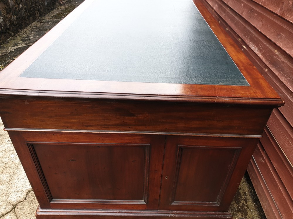 Large Late Victorian mahogany pedestal desk View IV