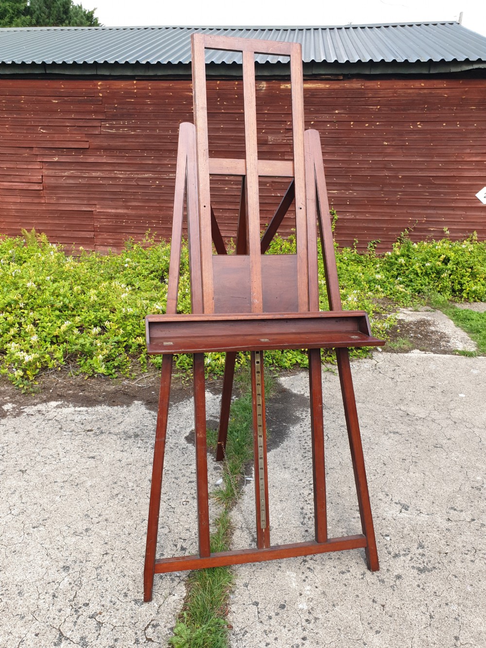 Large mahogany adjustable mahogany artists easel  View IV
