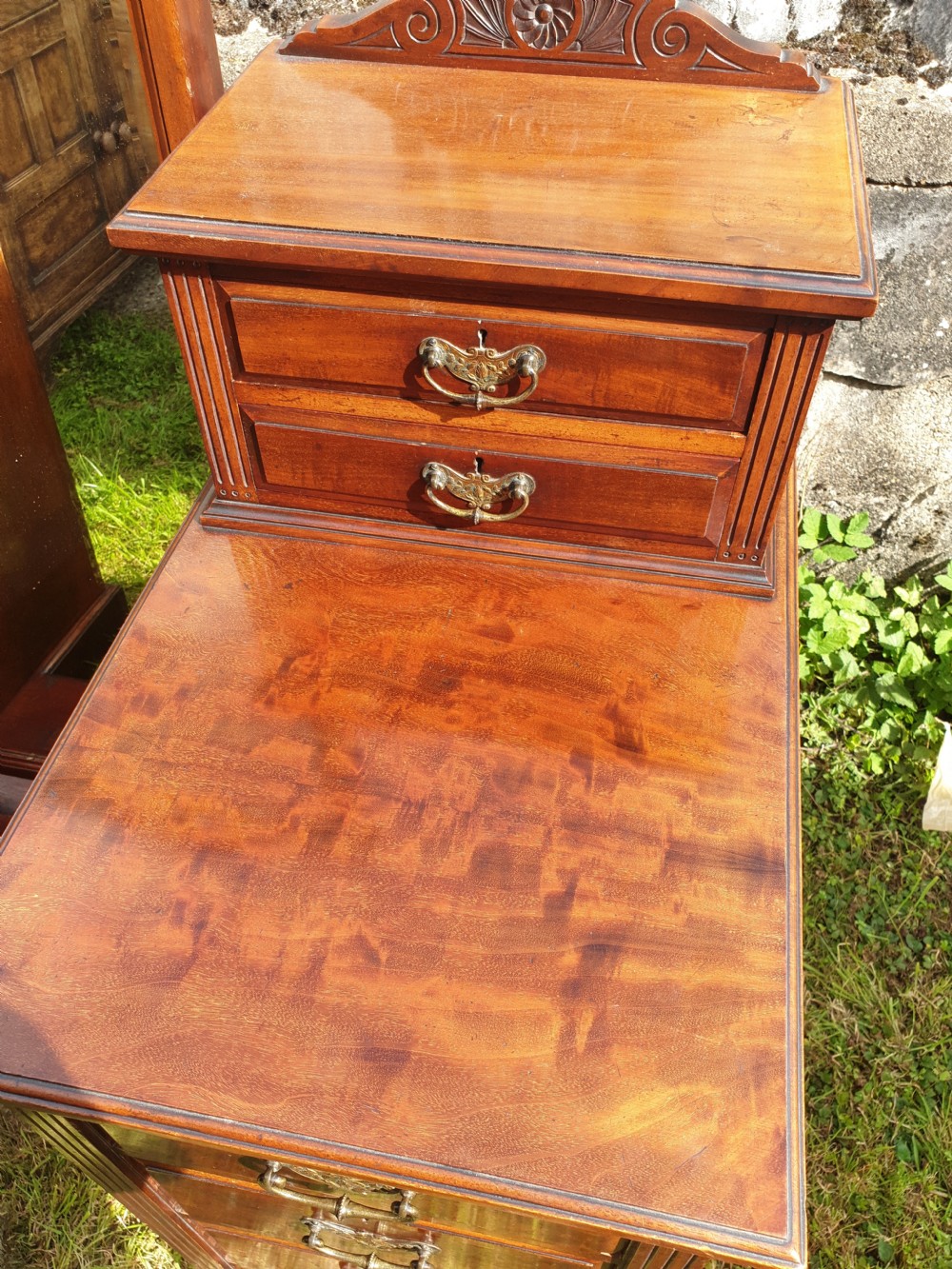 Good quality Victorian mahogany dressing table by Maples.  View II
