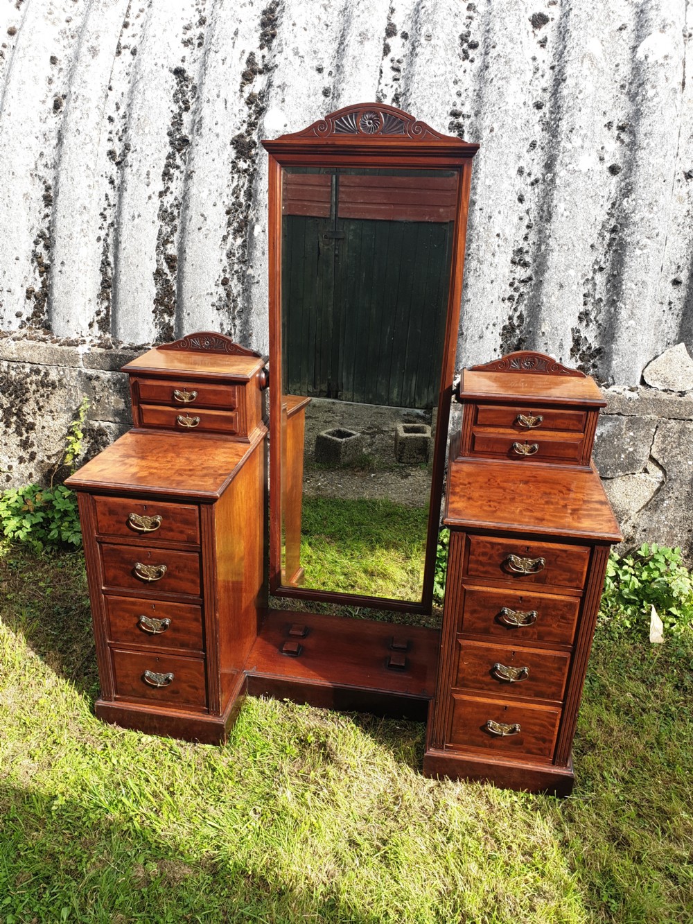 Good quality Victorian mahogany dressing table by Maples.  View IV