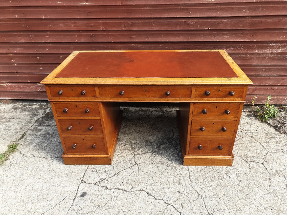 Victorian oak kneehole pedestal desk  View III