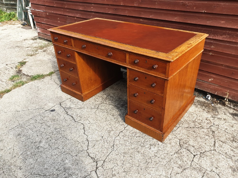 Victorian oak kneehole pedestal desk  View IV