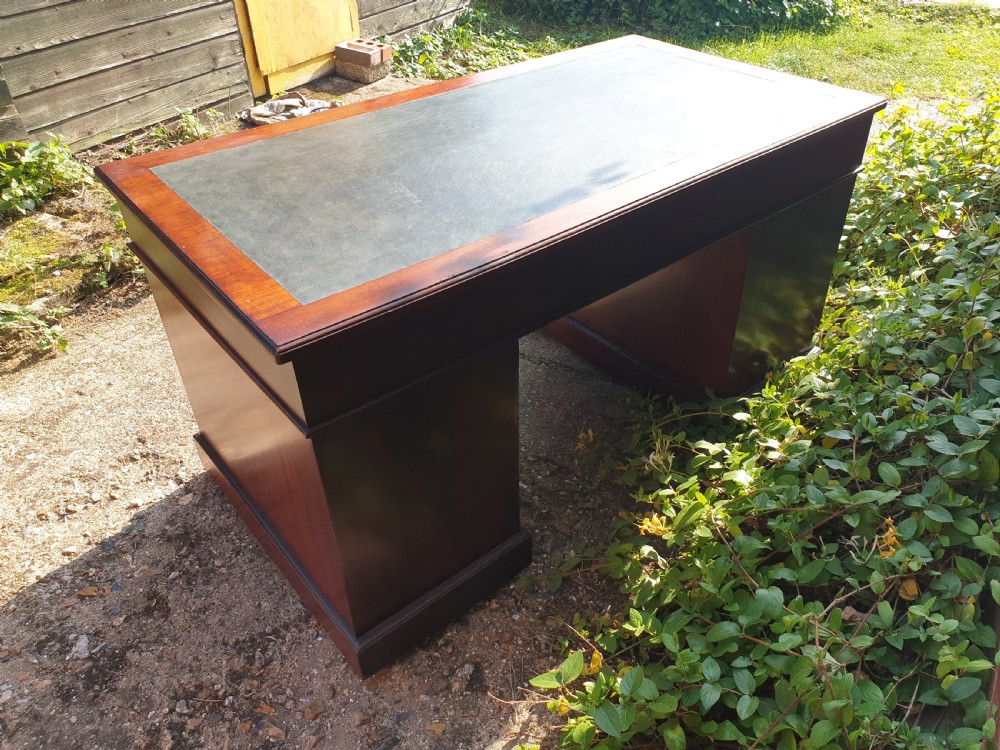 Late Victorian mahogany kneehole pedestal desk  View IV