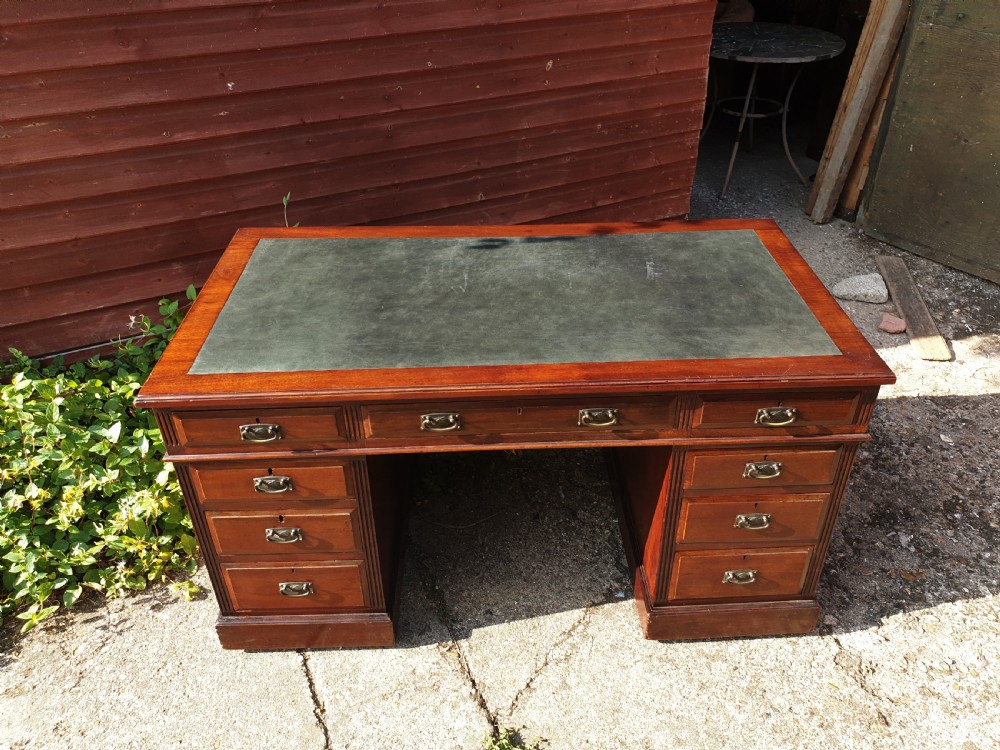 Late Victorian mahogany kneehole pedestal desk  View V