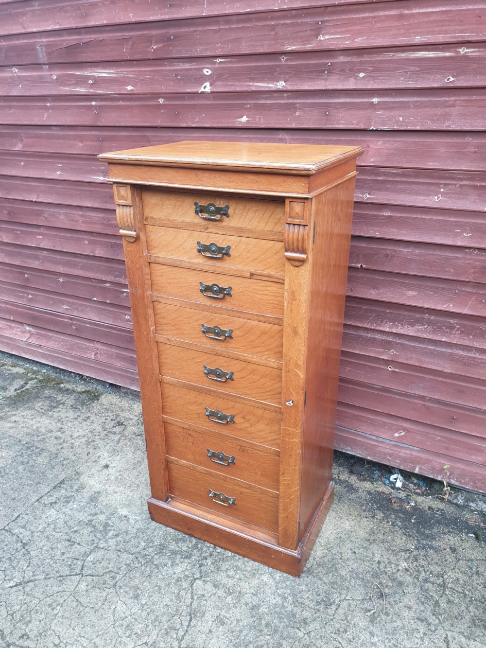 Victorian oak 8 drawer Wellington chest