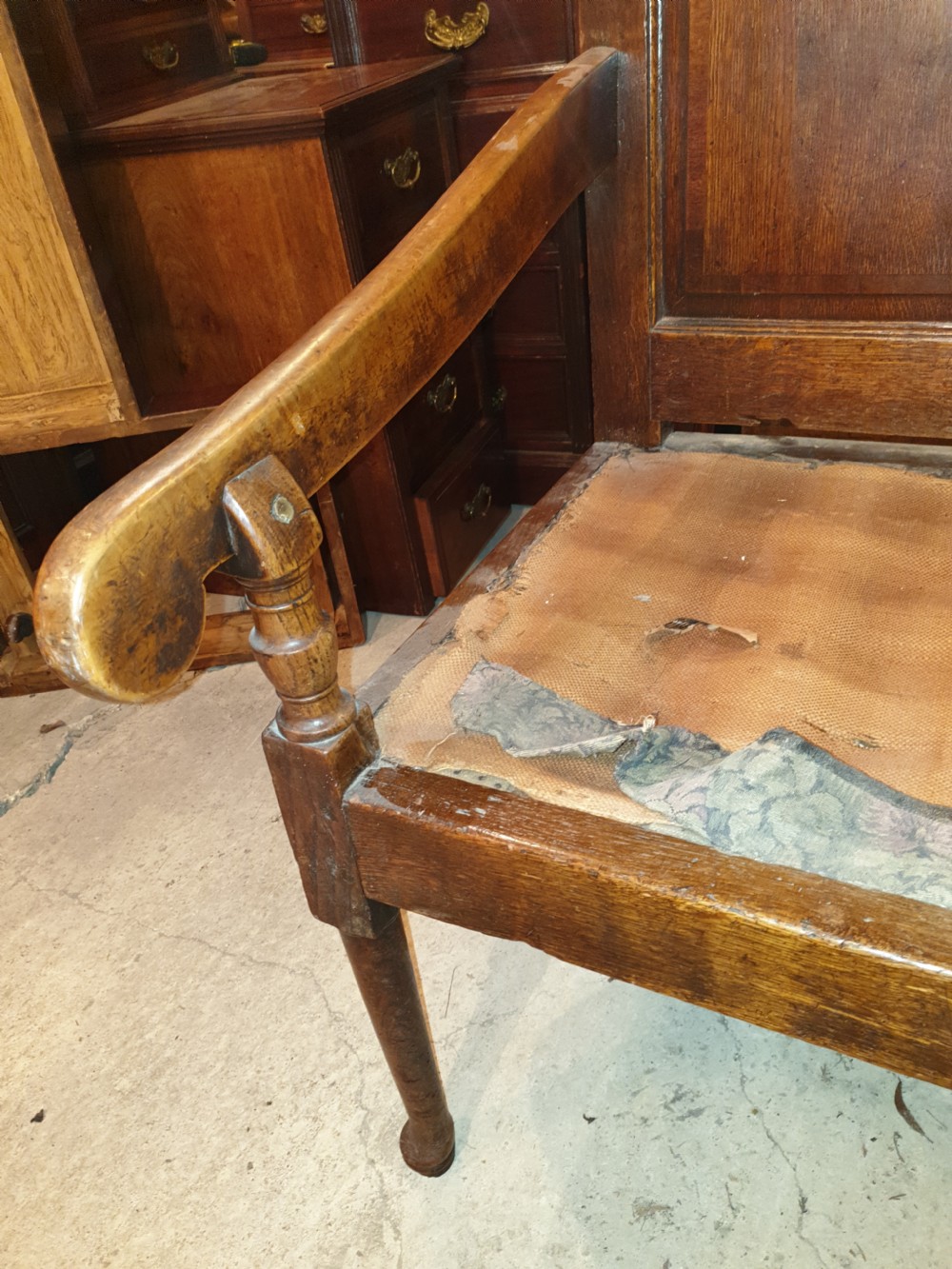 Late Georgian crossbanded oak panelled hall seat View IV