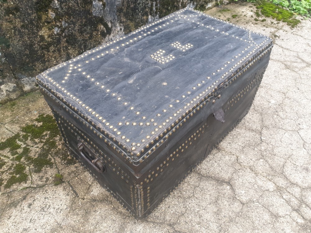 Early 19th century studded travelling trunk View II