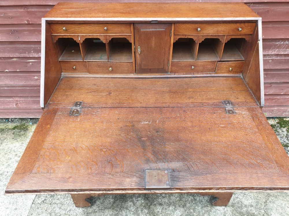 Late Georgian oak bureau  View VI