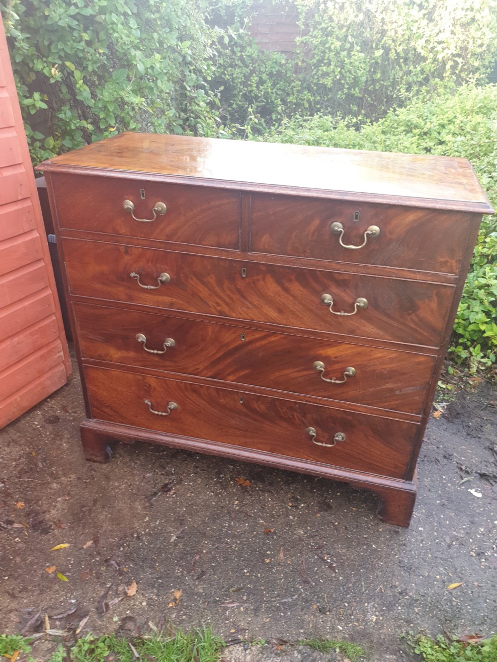 Late Georgian mahogany chest of drawers. 