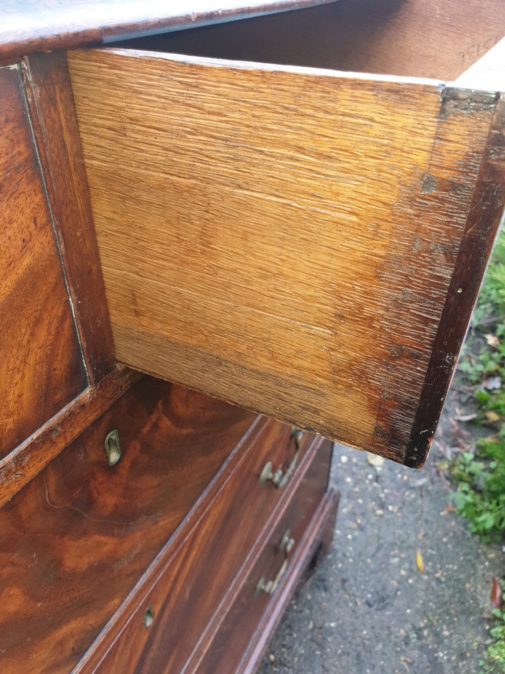 Late Georgian mahogany chest of drawers.  View V