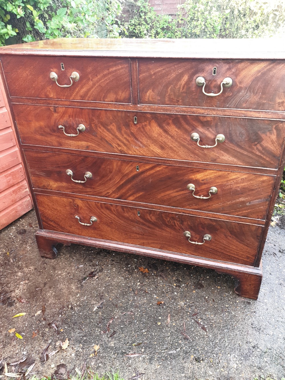 Late Georgian mahogany chest of drawers.  View VI
