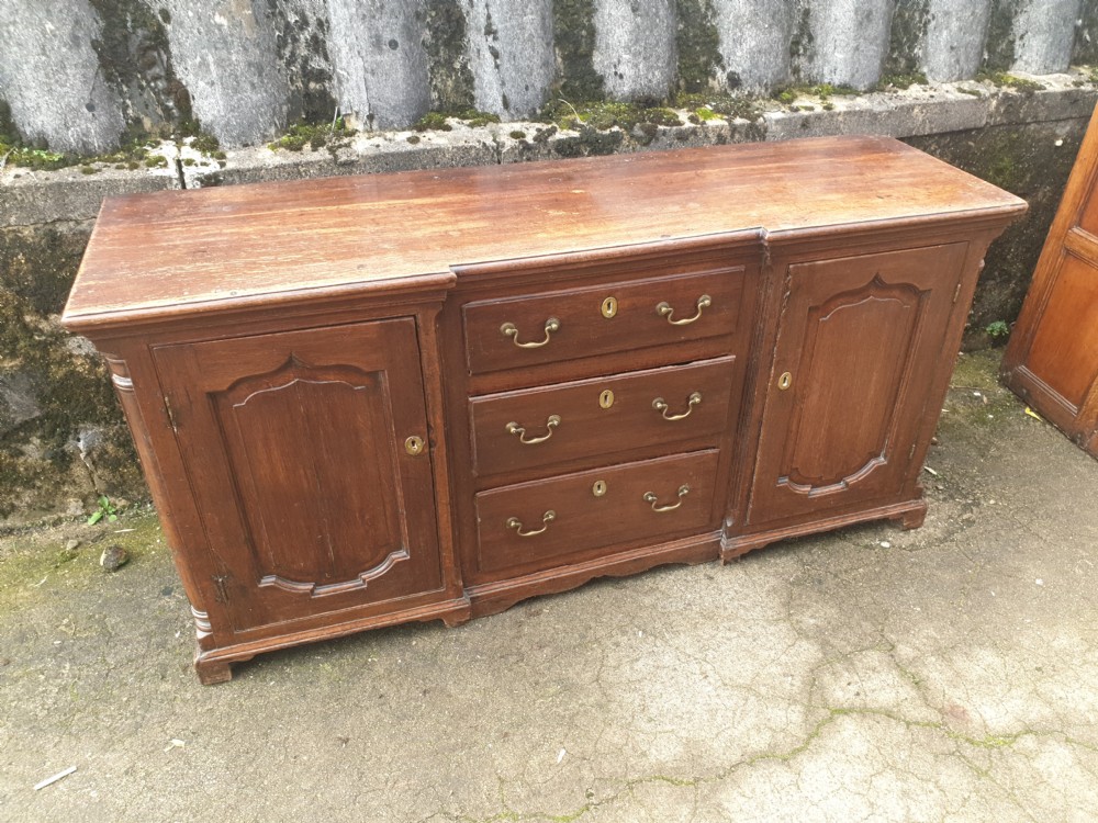 19th century oak dresser base View VI