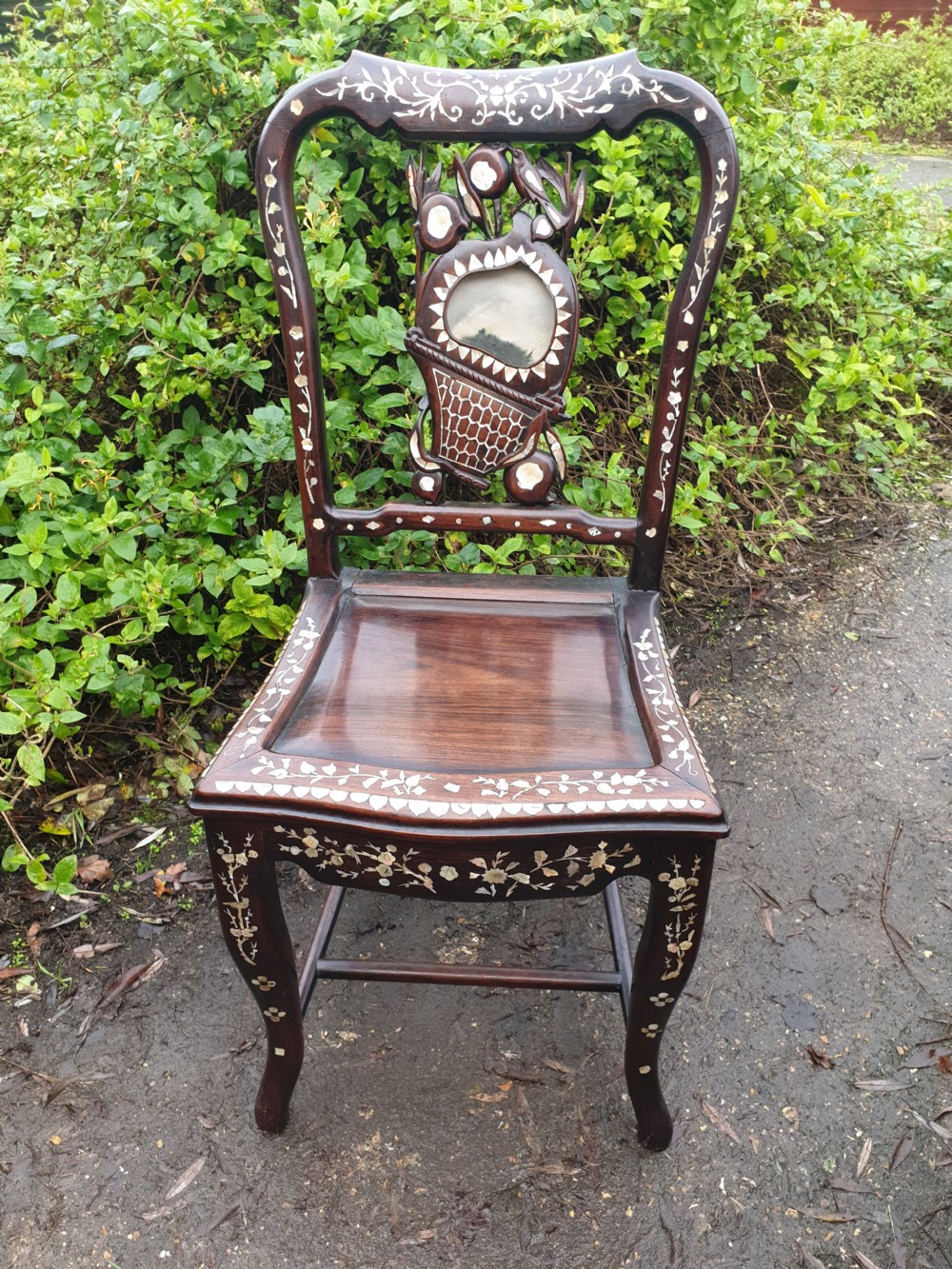 Mother of pearl Chinese hardwood inlaid chair 